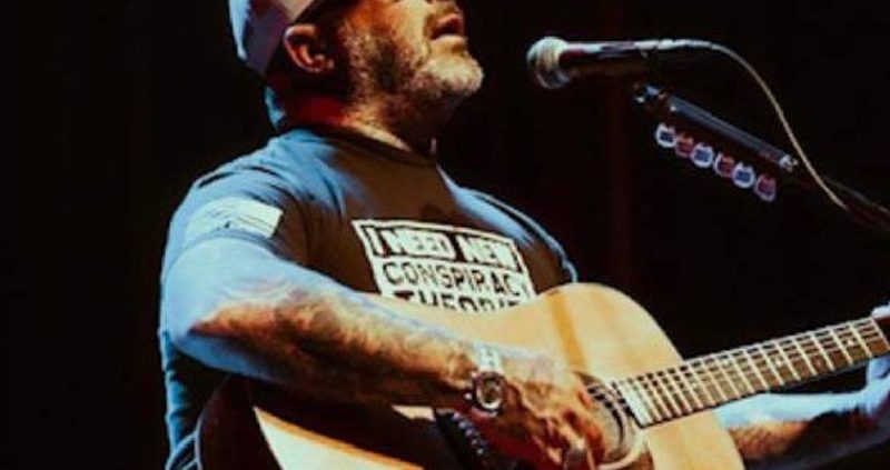 aaron lewis tour 2025